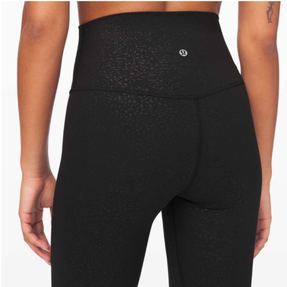 Lululemon Align 21inch size 4 POLAR SHIFT EMBOSS